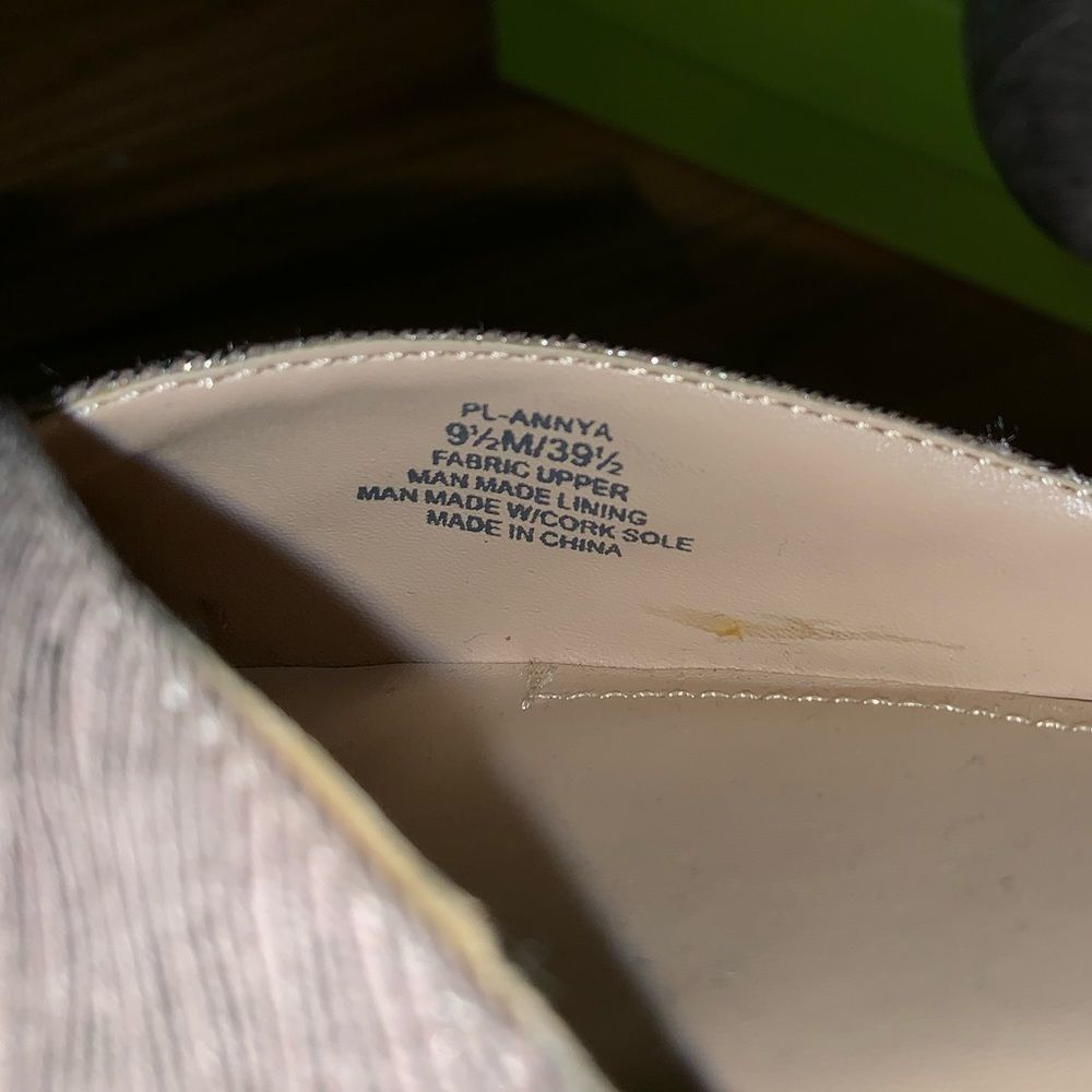 BCBG Paris Metallic D’Orsay Flats Sz 9.5 - Picture 8 of 8